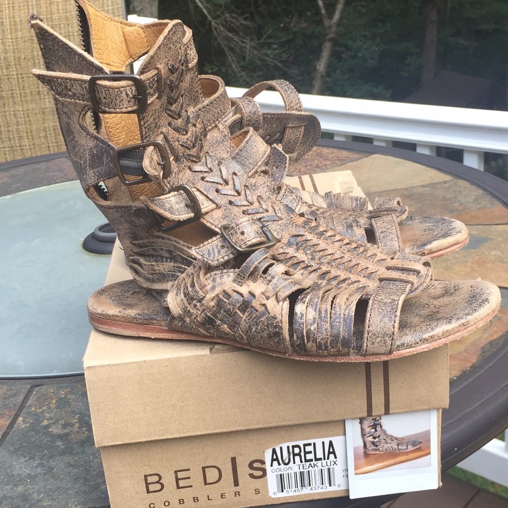 Leather sandals